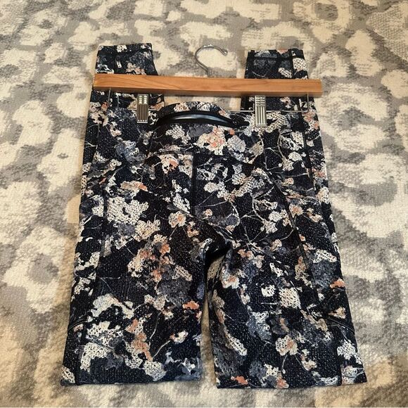Lululemon Wunder Under High Rise Legging Spring Bloom Multi Blue Floral Size 4 - Picture 3 of 5